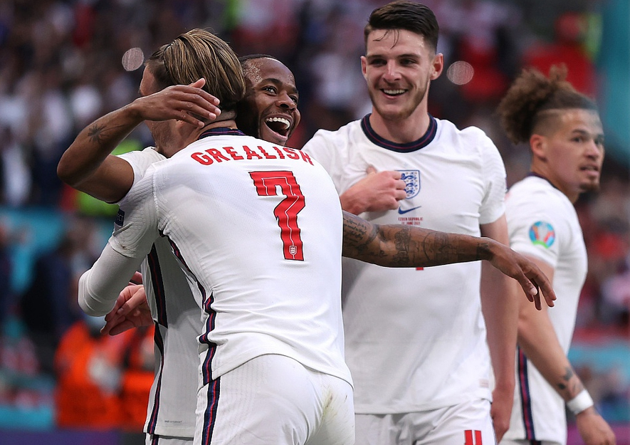 球员占据发 球员占据发